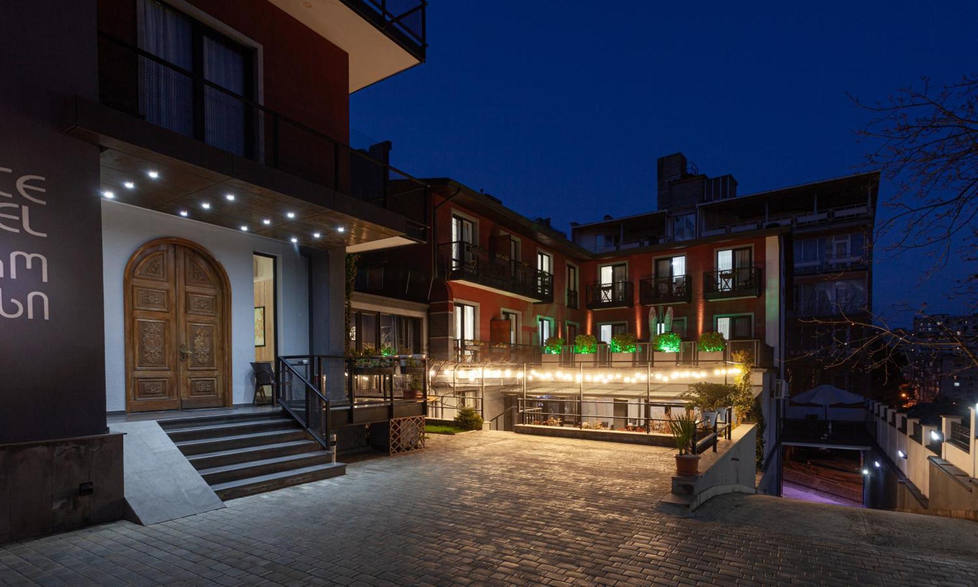 Alliance Hotel Tbiliszi Kültér fotó